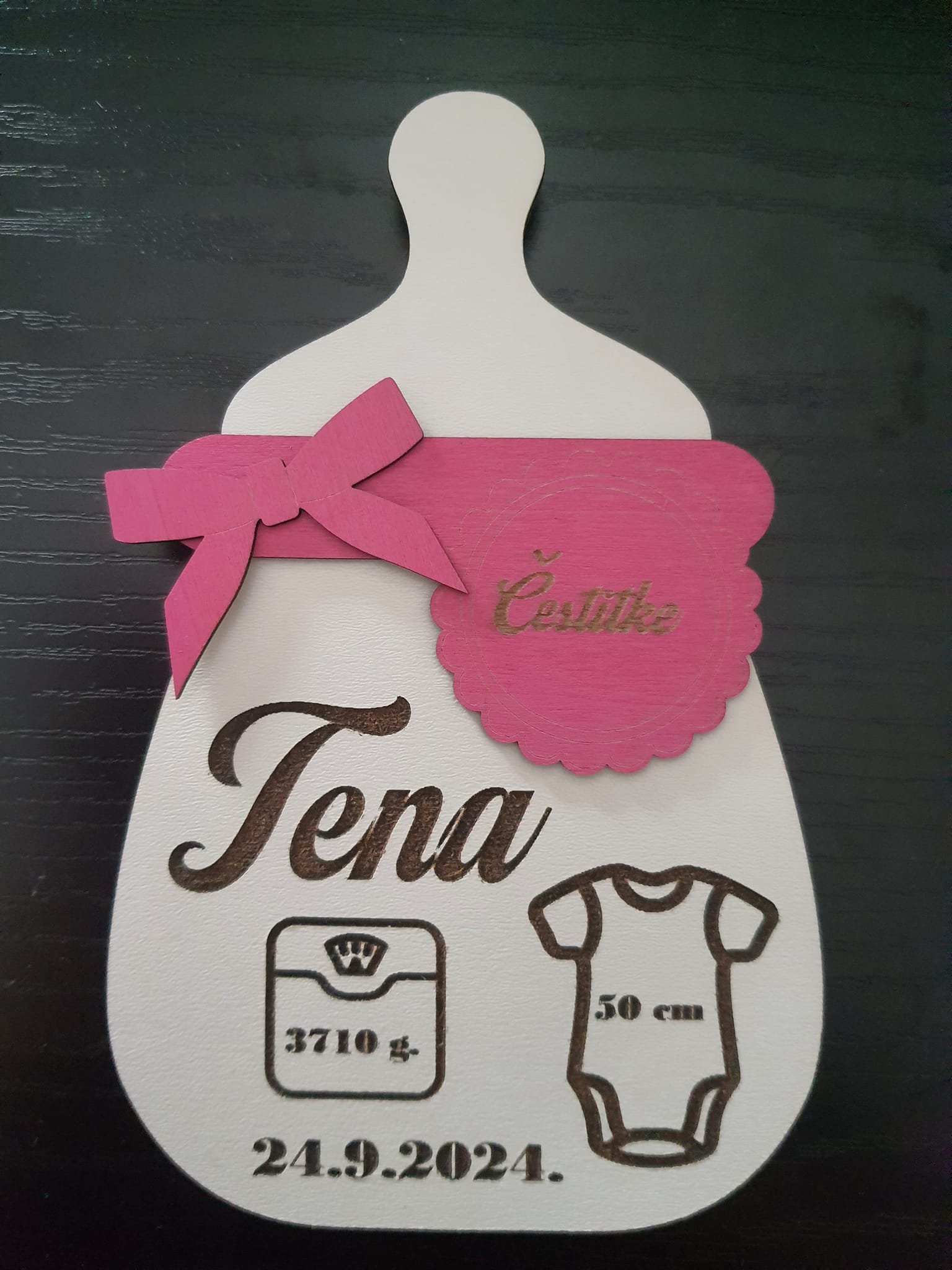 Personalizirana drvena kutijica "bočica" za rođenje