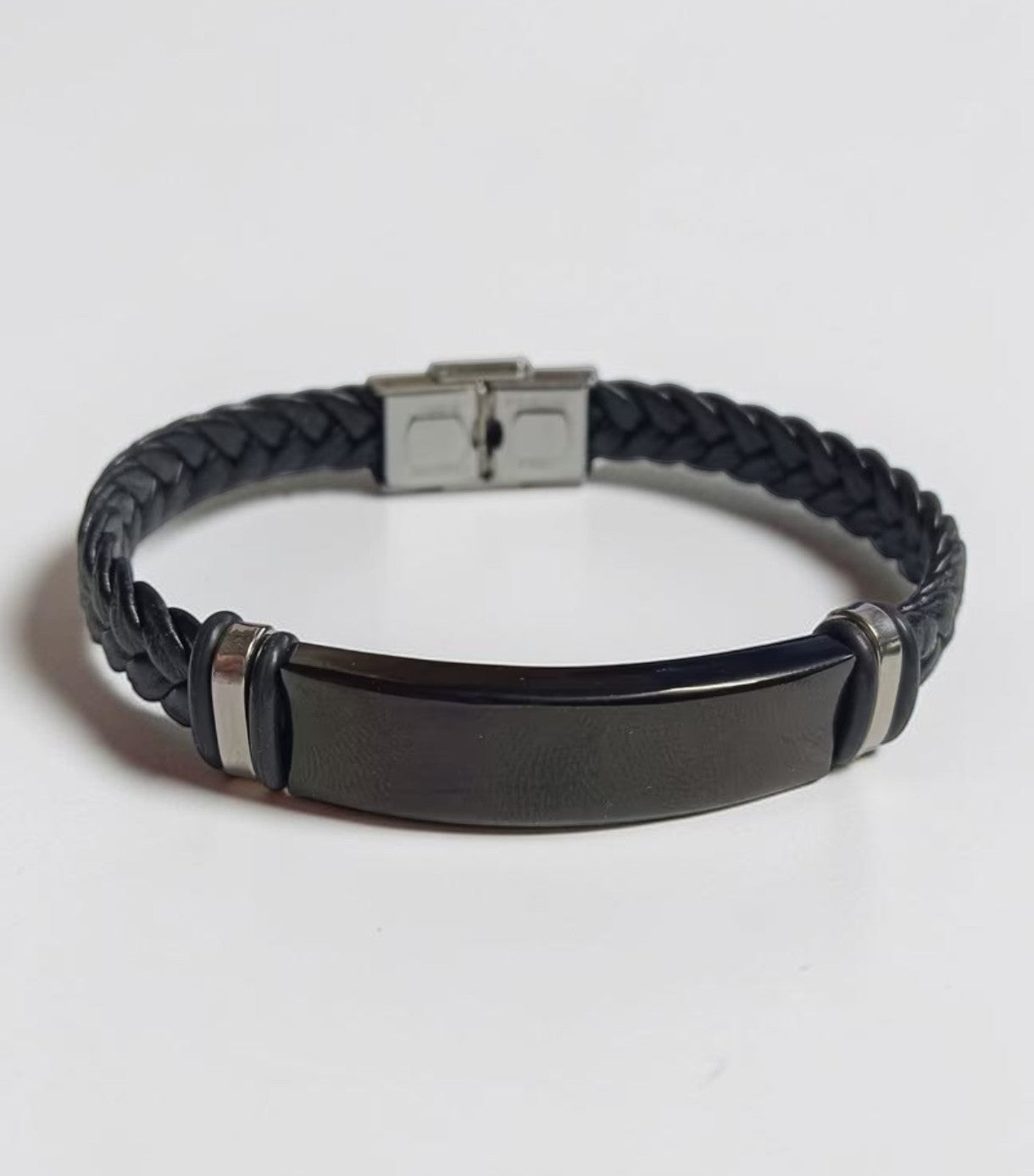 Personalizirana muška narukvica (Model 2)