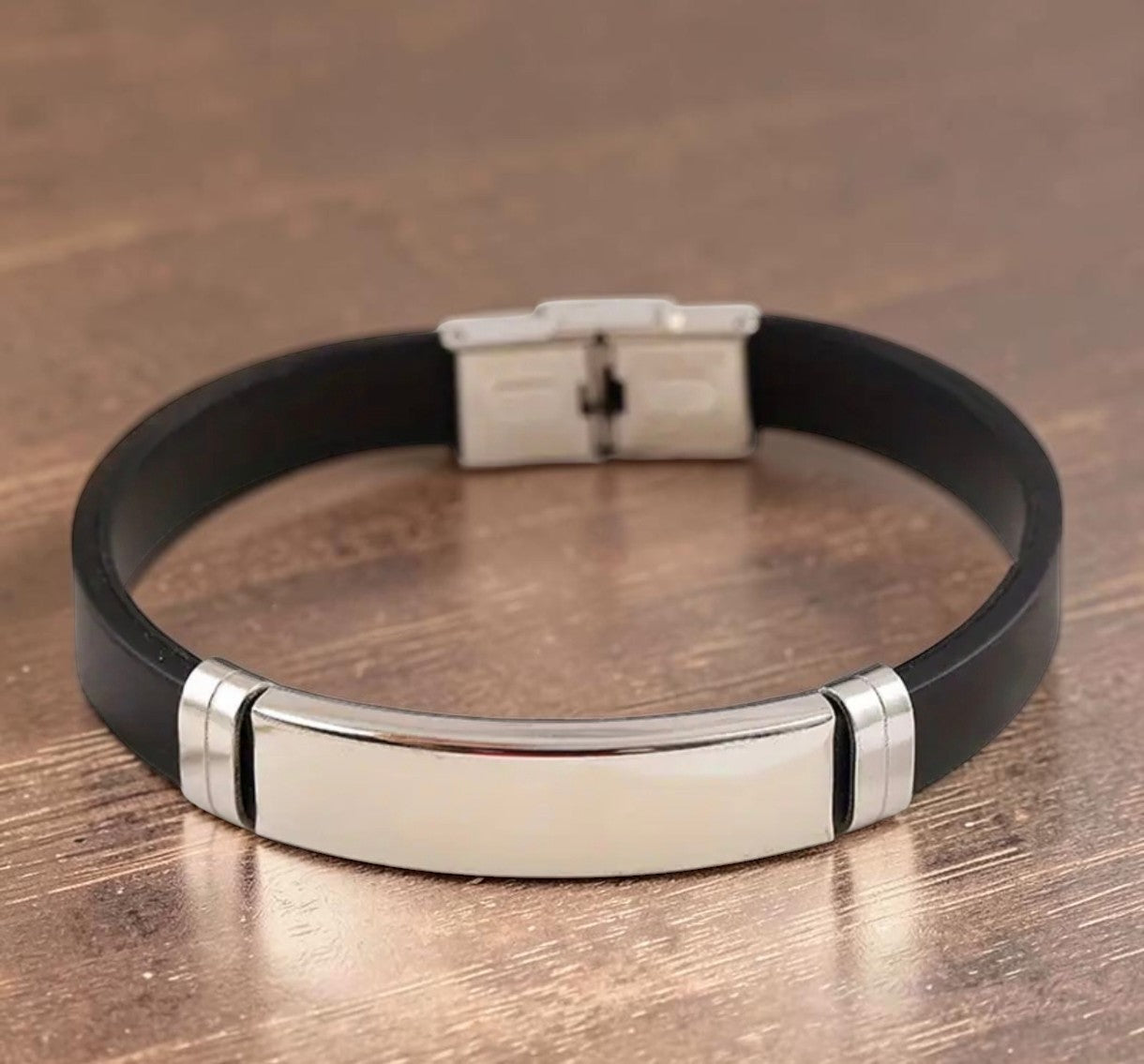 Personalizirana muška narukvica (Model 3)